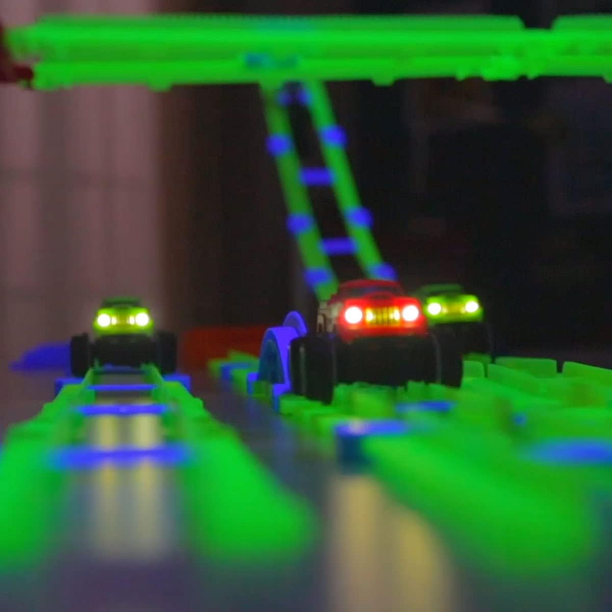 46 Pcs Glow in The Dark Race Car Track Set R136930