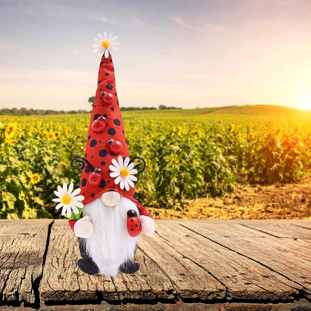 Faceless Doll Hat with ladybug and little daisy M307
