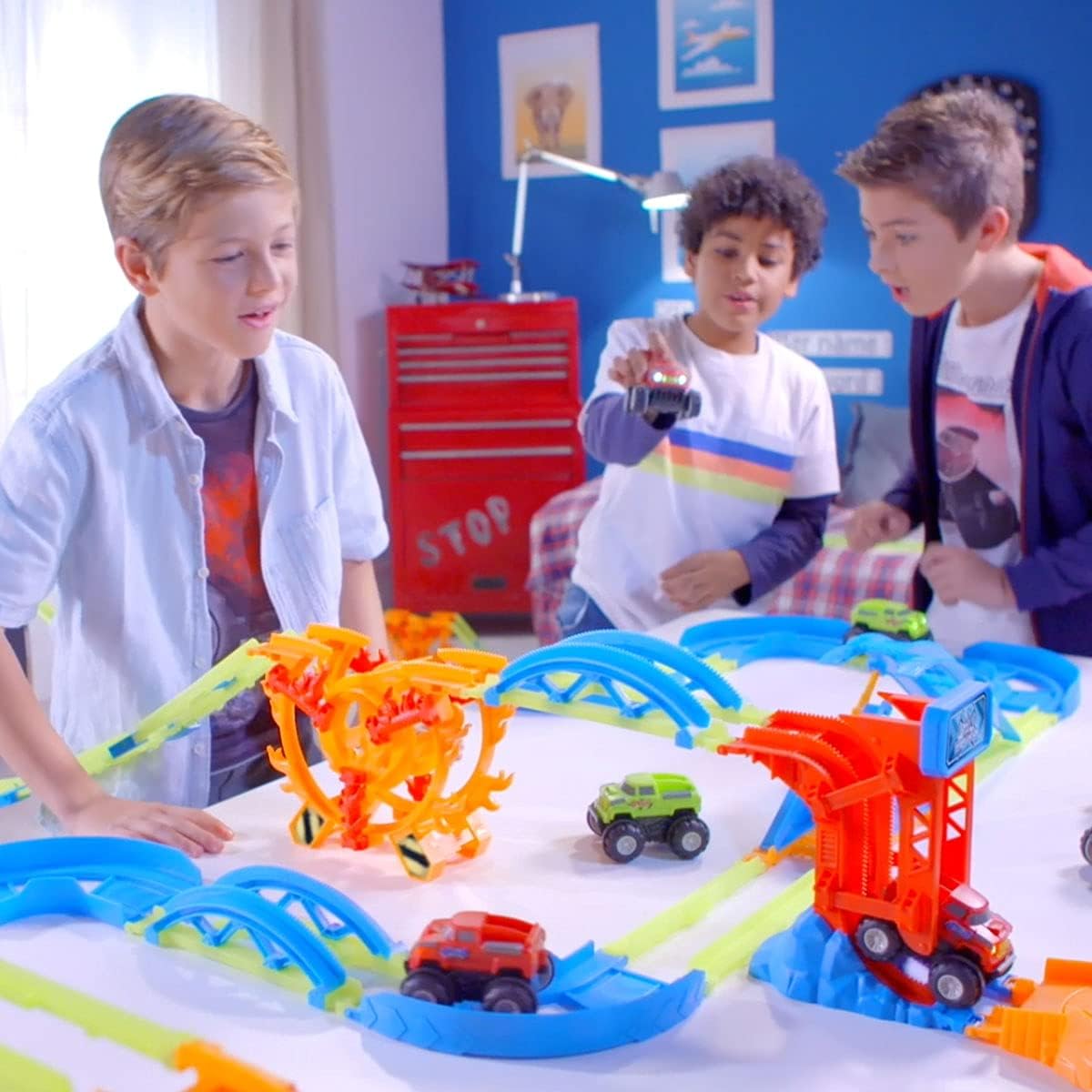 46 Pcs Glow in The Dark Race Car Track Set R136930