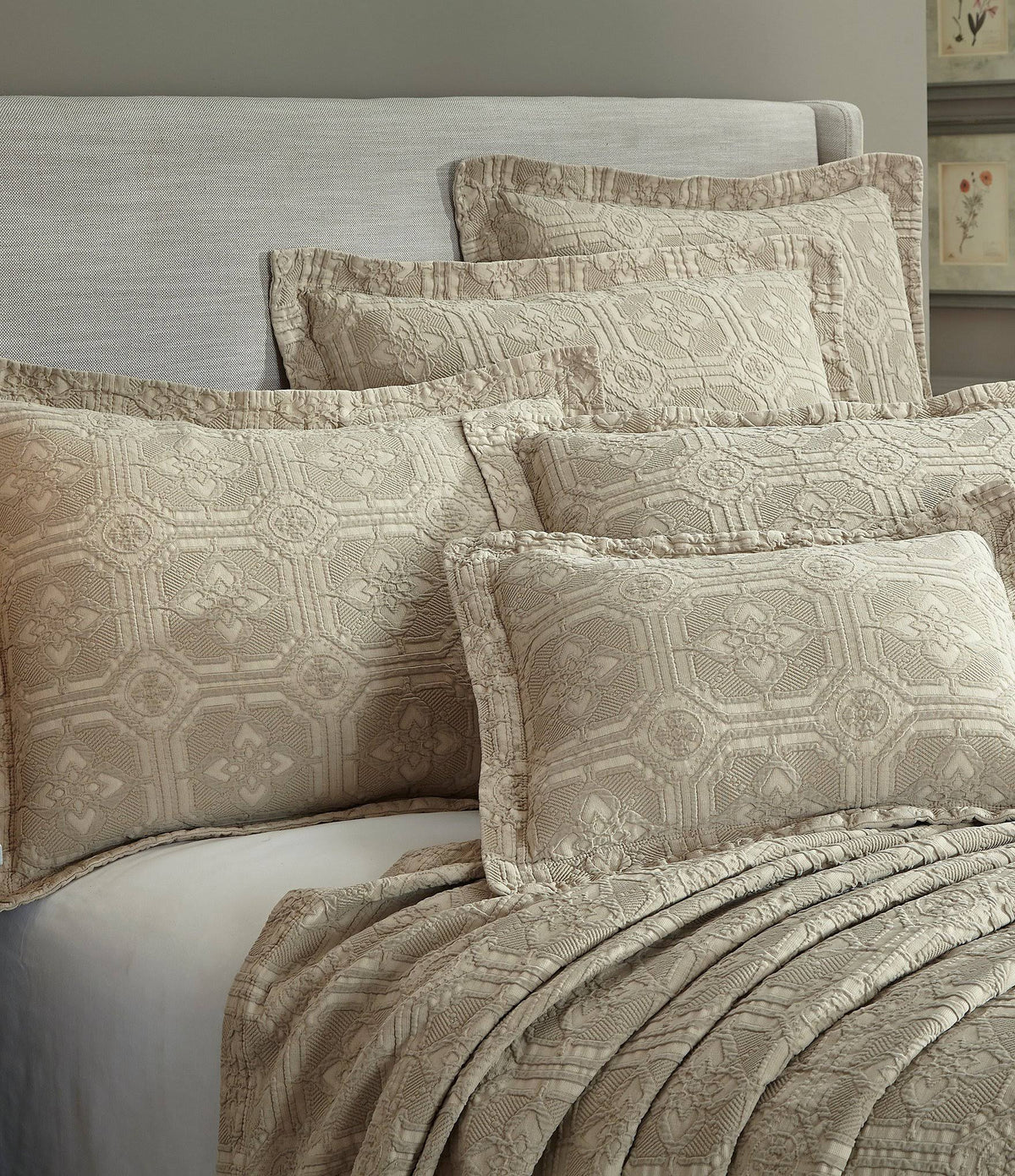 King Tiled Matelasse Coverlet Z76135