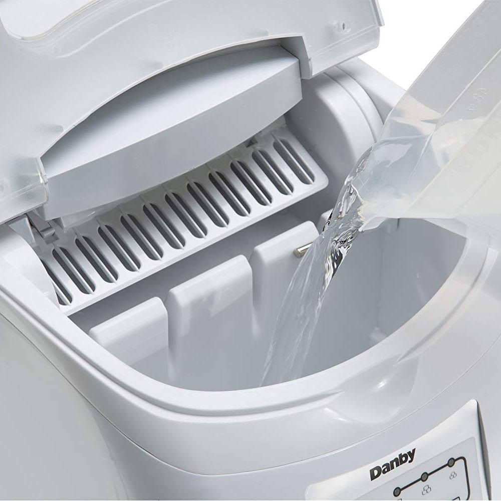 White Ice Cube Maker X5513