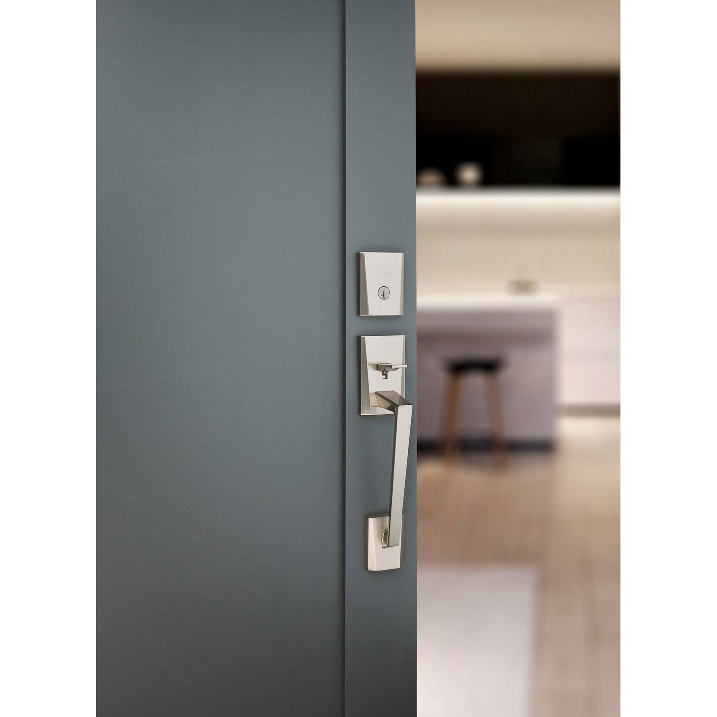 Satin Chrome Keyed Entry Handleset with SmartKey U145