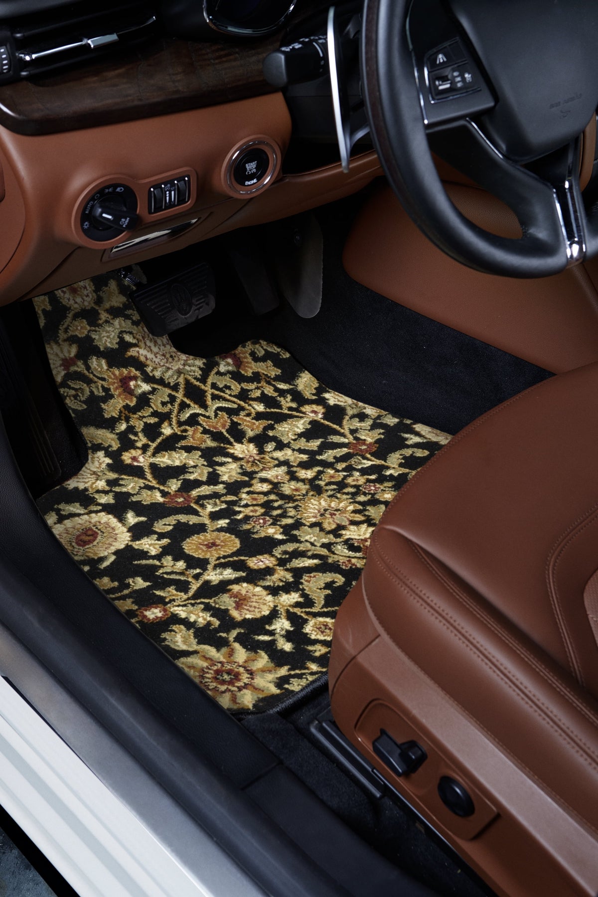 Black Oriental Car Mats K506