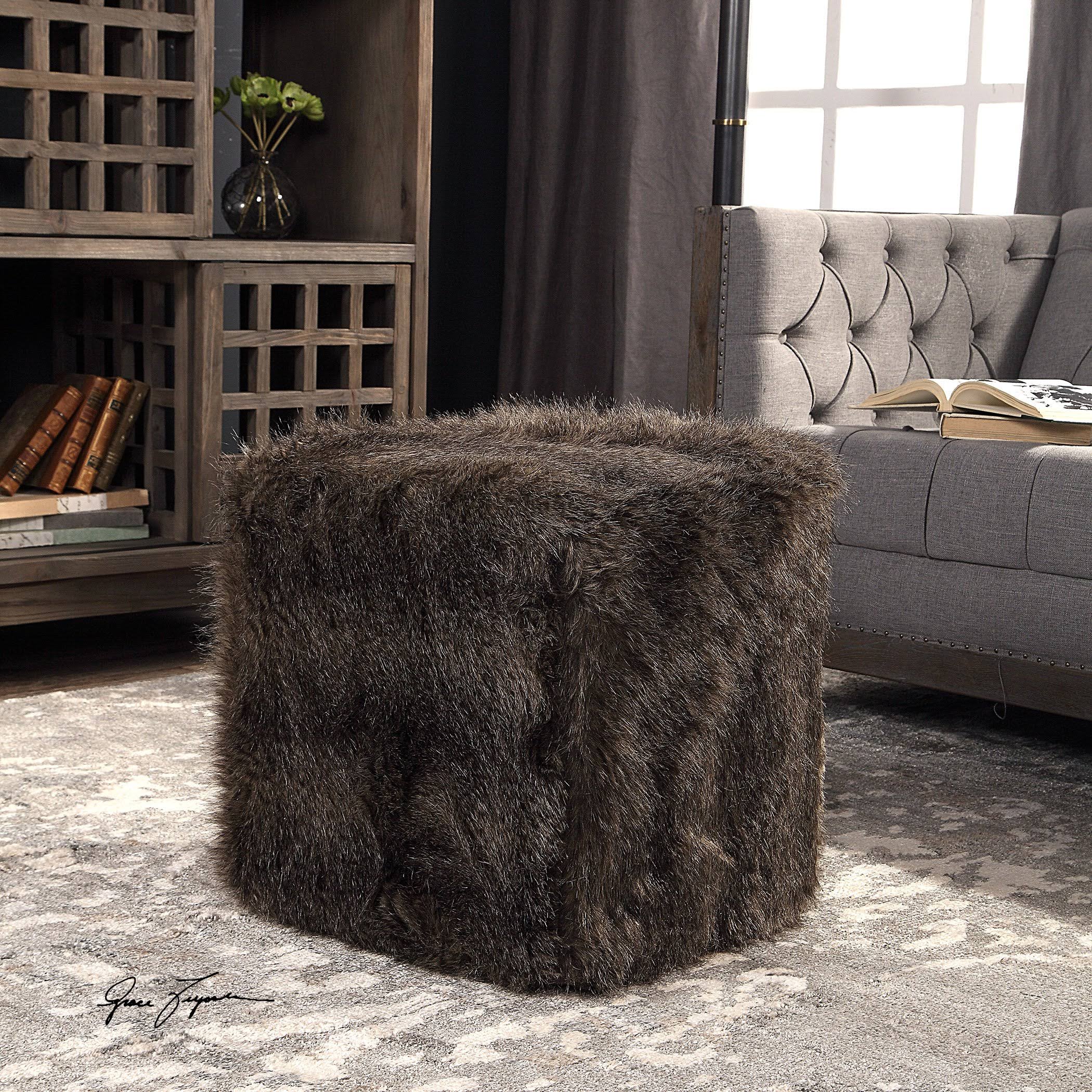 Fur Ottoman D8030